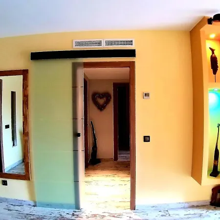 Premium Oceanside Apartment, Pool, Parking *