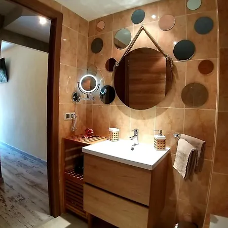 Premium Oceanside Apartment, Pool, Parking Apartment *