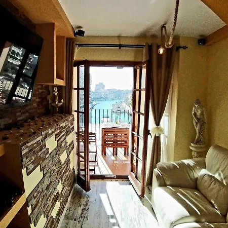 Apartment Premium Oceanside Apartment, Pool, Parking *