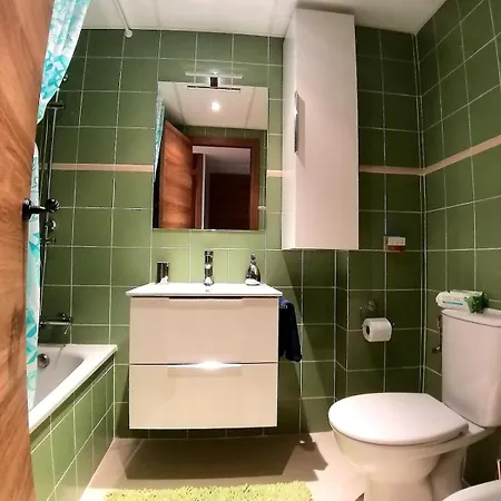 Premium Oceanside Apartment, Pool, Parking * Port Saplaya