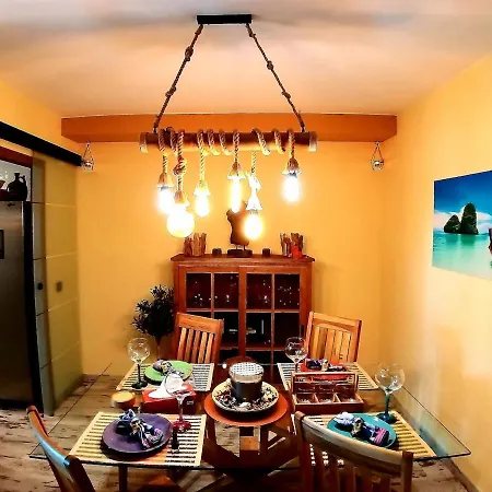 Premium Oceanside Apartment, Pool, Parking