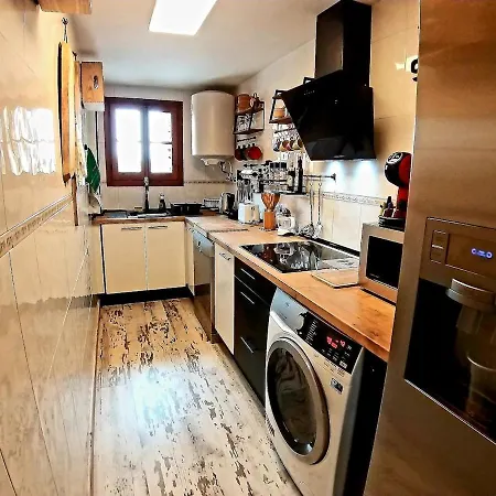 Premium Oceanside Apartment, Pool, Parking Apartment