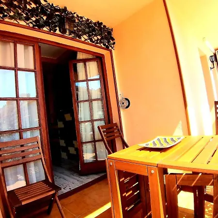 Premium Oceanside Apartment, Pool, Parking *
