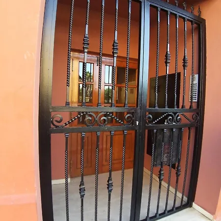 Premium Oceanside Apartment, Pool, Parking * Port Saplaya
