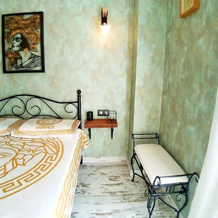 Apartment Premium Oceanside Apartment, Pool, Parking Port Saplaya